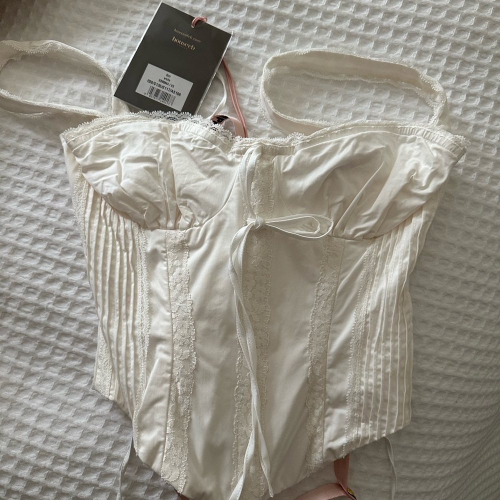 House of CB Gini top